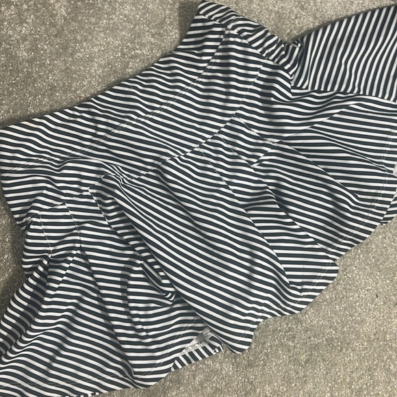 Golf skirt - size small - wore once! - Picture 3 of 3